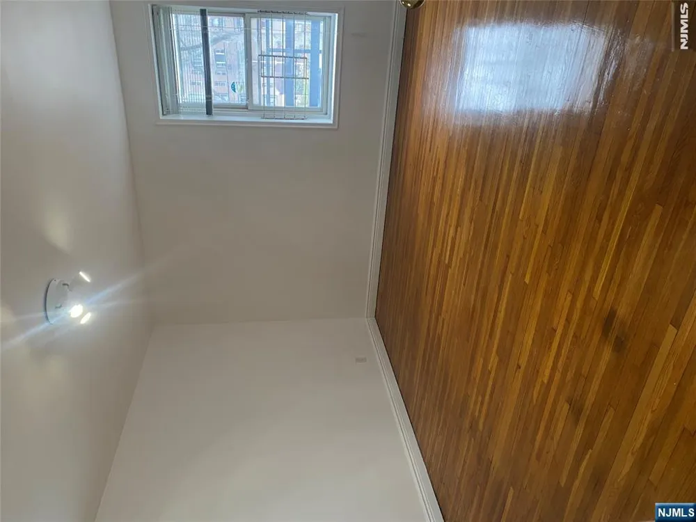 2350 Linwood Avenue 2F Fort Lee, NJ 07024