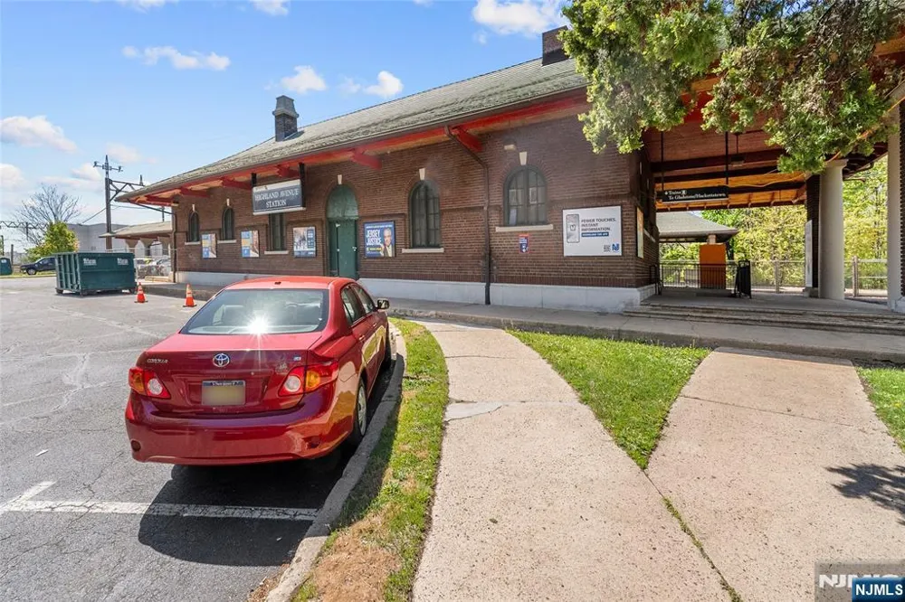433 Lincoln Avenue C014A Orange, NJ 07050