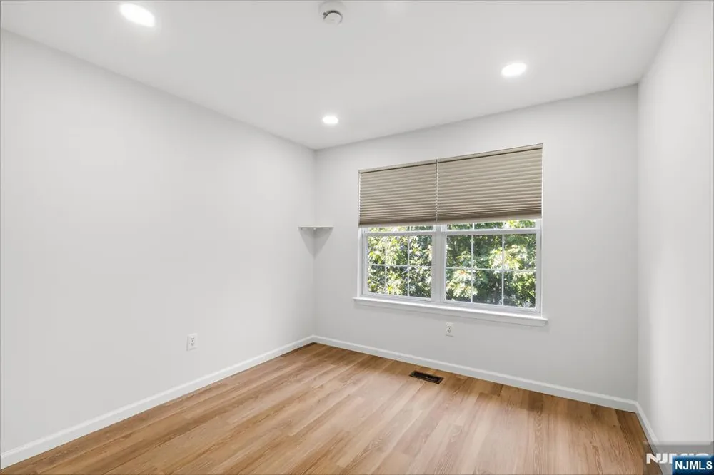 2249 Margaret Court Mahwah, NJ 07430