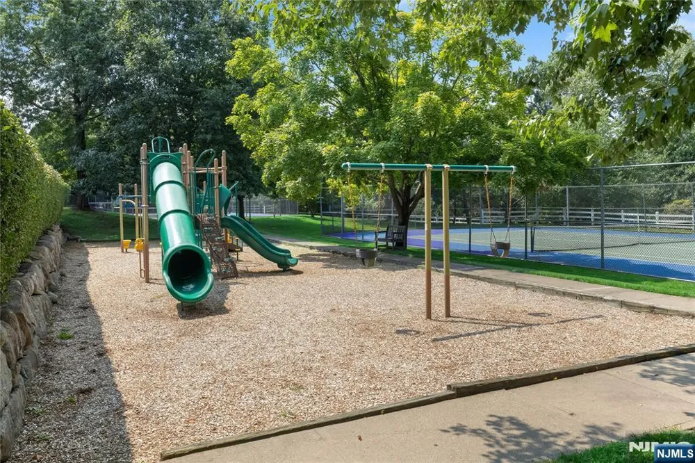 2249 Margaret Court Mahwah, NJ 07430