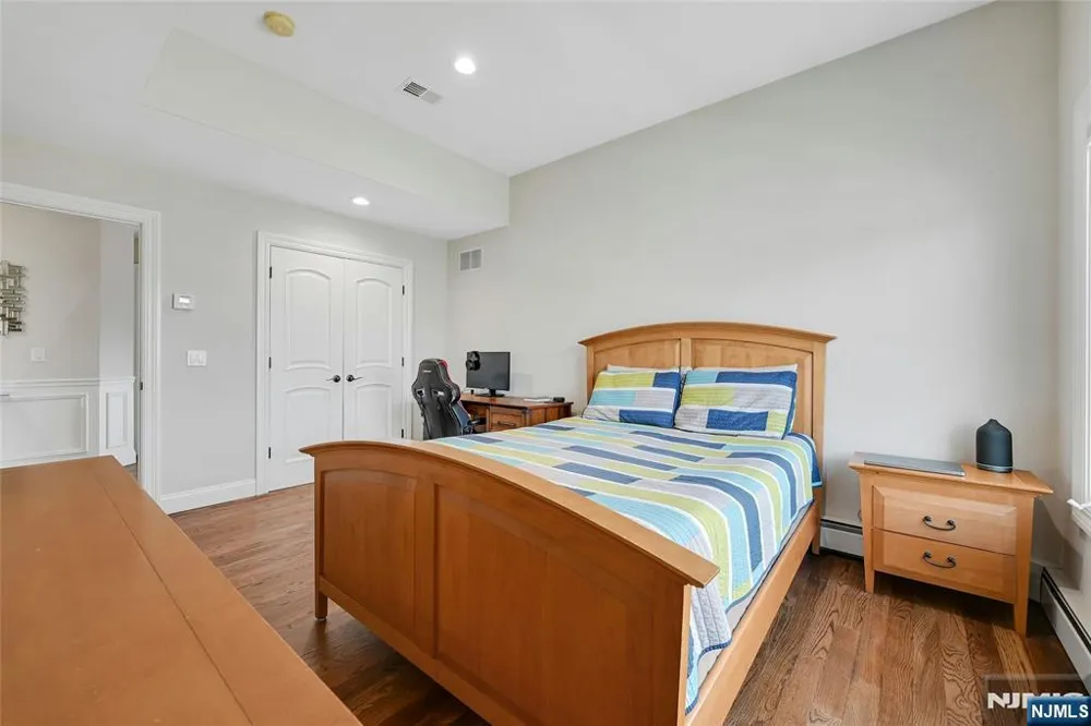 40 Scott Terrace Clifton, NJ 07013