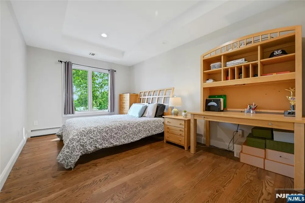 40 Scott Terrace Clifton, NJ 07013