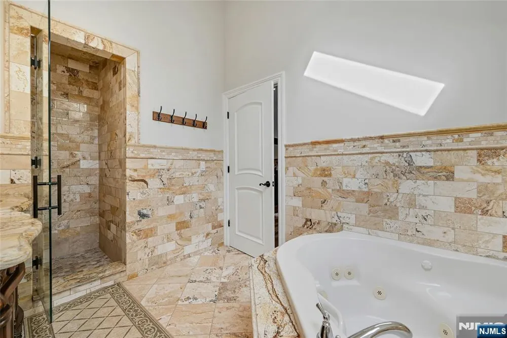 40 Scott Terrace Clifton, NJ 07013