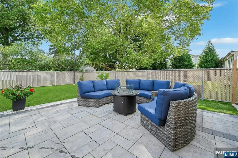 40 Scott Terrace Clifton, NJ 07013