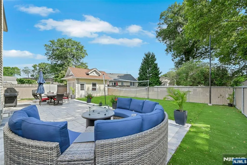 40 Scott Terrace Clifton, NJ 07013