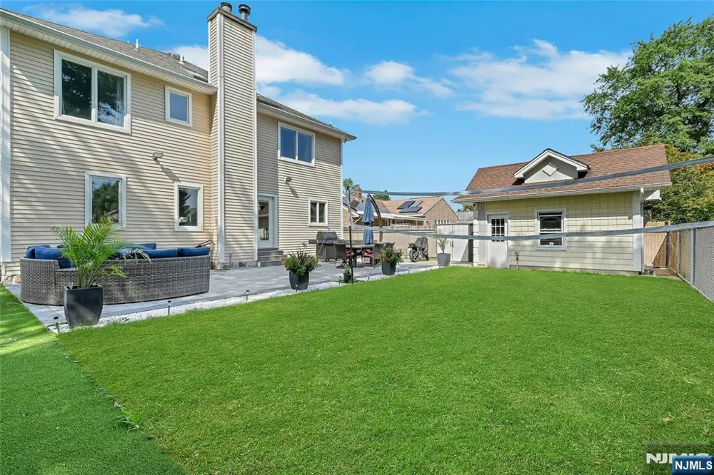 40 Scott Terrace Clifton, NJ 07013