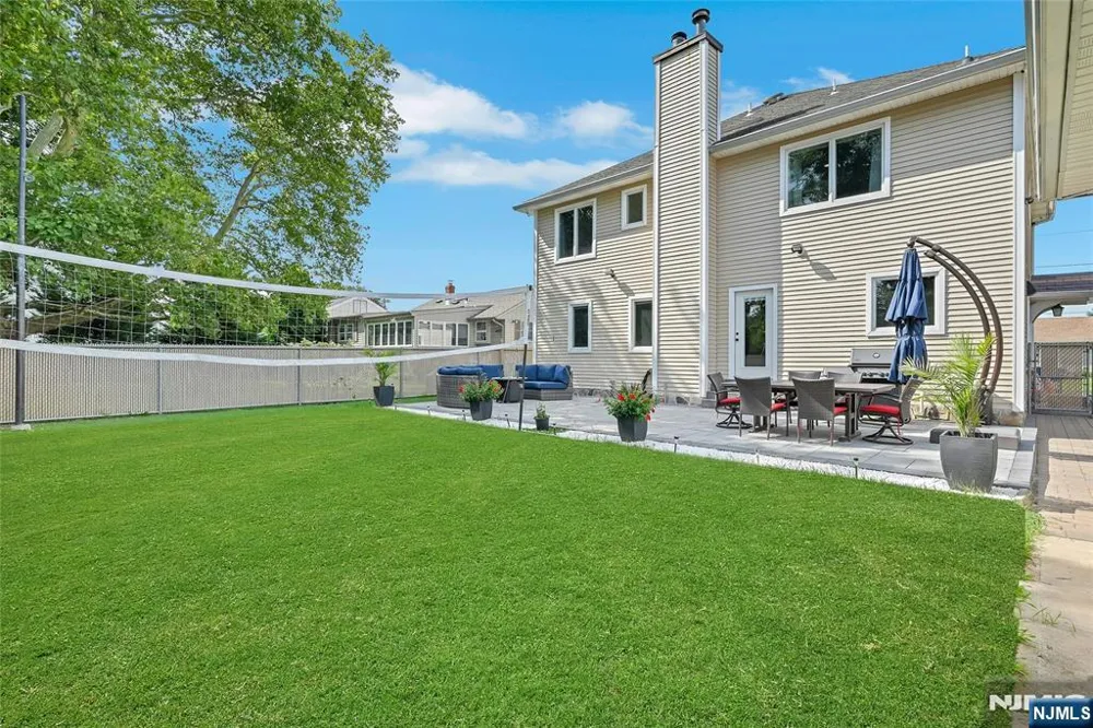 40 Scott Terrace Clifton, NJ 07013