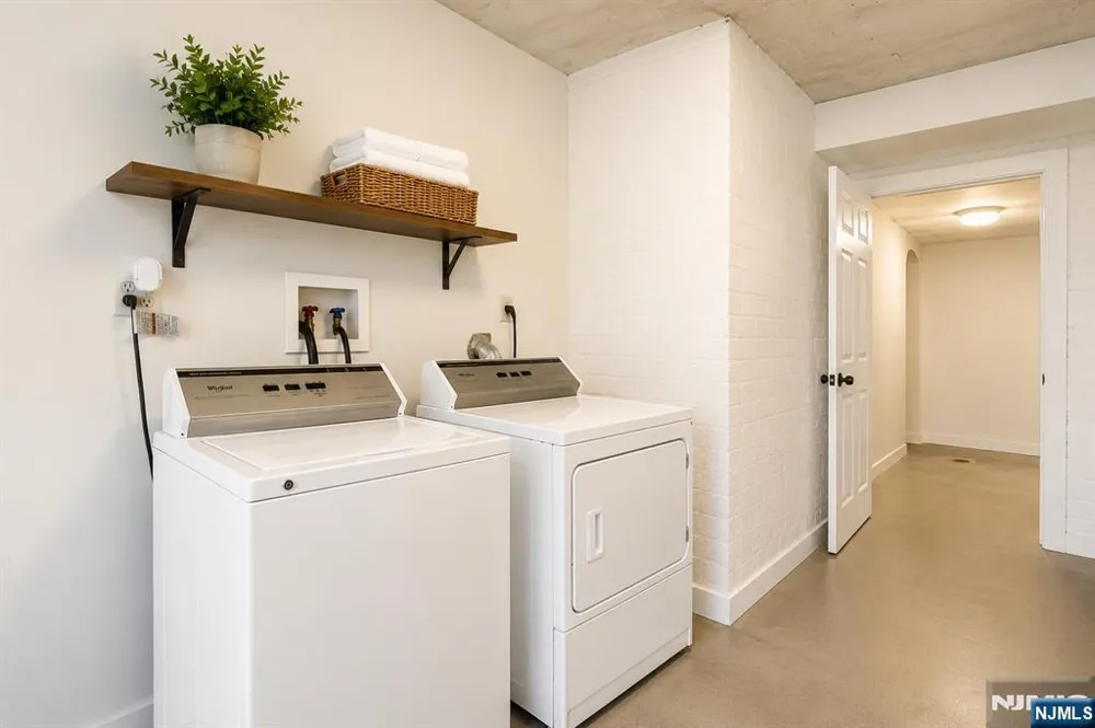 305 Cator Avenue 101 Jersey City, NJ 07305