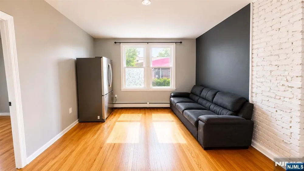 305 Cator Avenue 101 Jersey City, NJ 07305