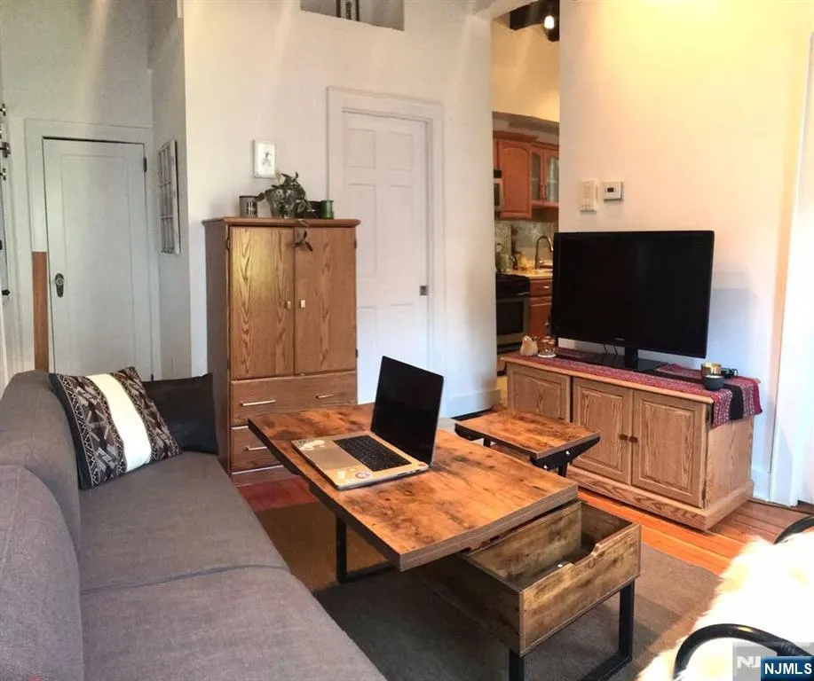 807 Garden Street 9 Hoboken, NJ 07030