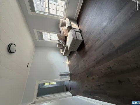 10 Edison Place 2
