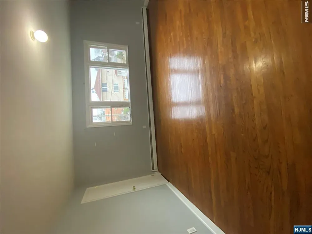 12 Strong Street Wallington, NJ 07057