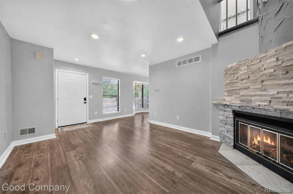 31228 Country Bluff Farmington Hills City, MI 48331