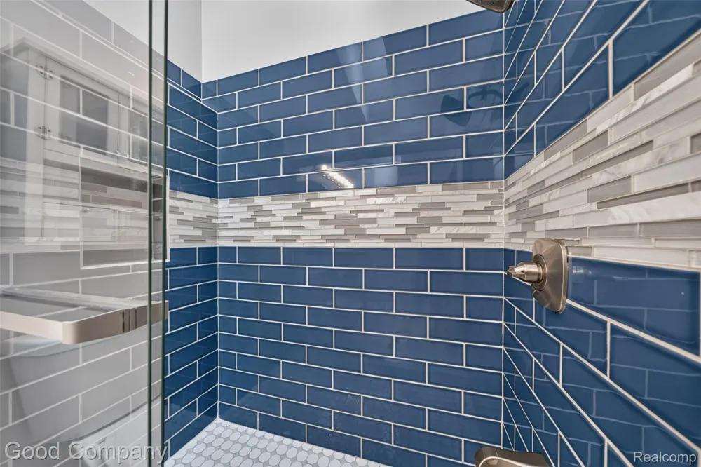 31228 Country Bluff Farmington Hills City, MI 48331
