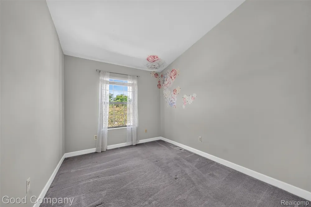 31228 Country Bluff Farmington Hills City, MI 48331