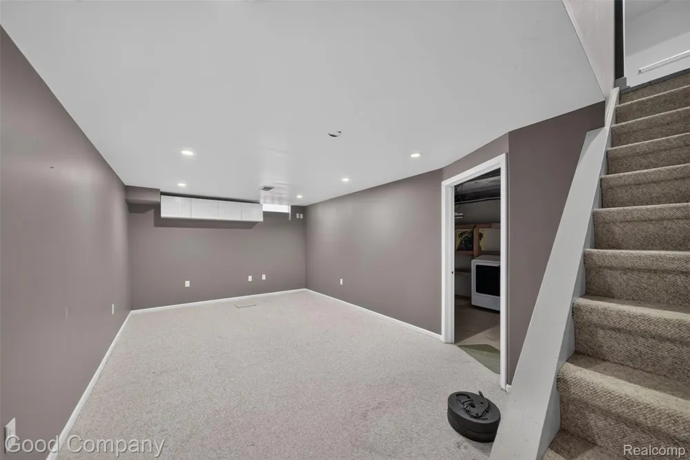 31228 Country Bluff Farmington Hills City, MI 48331