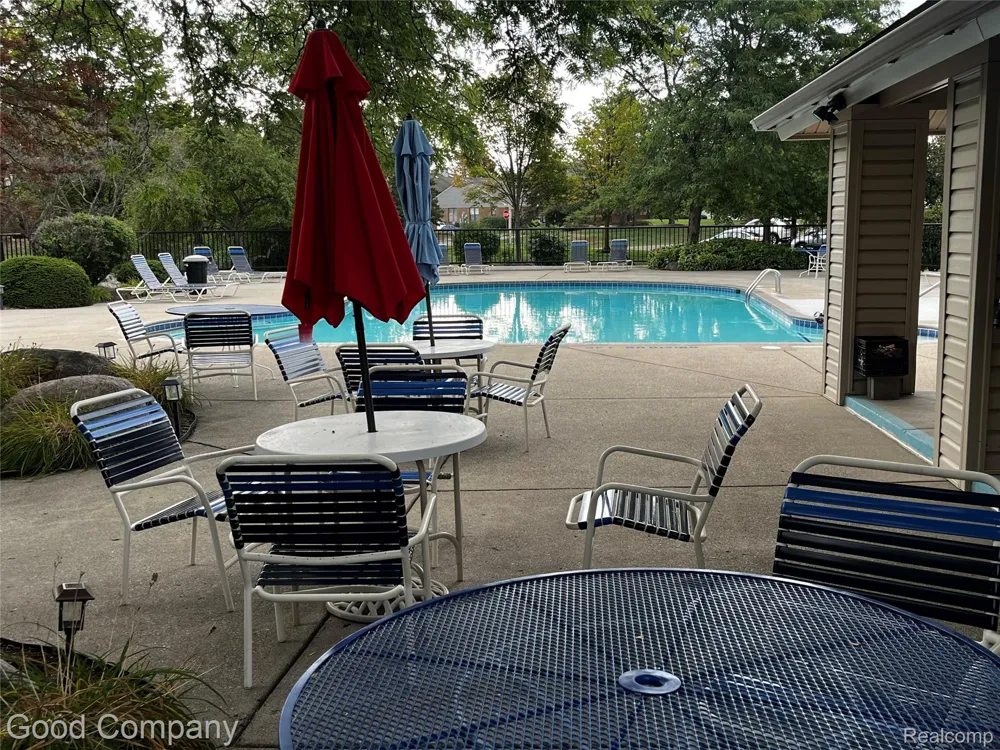 31228 Country Bluff Farmington Hills City, MI 48331