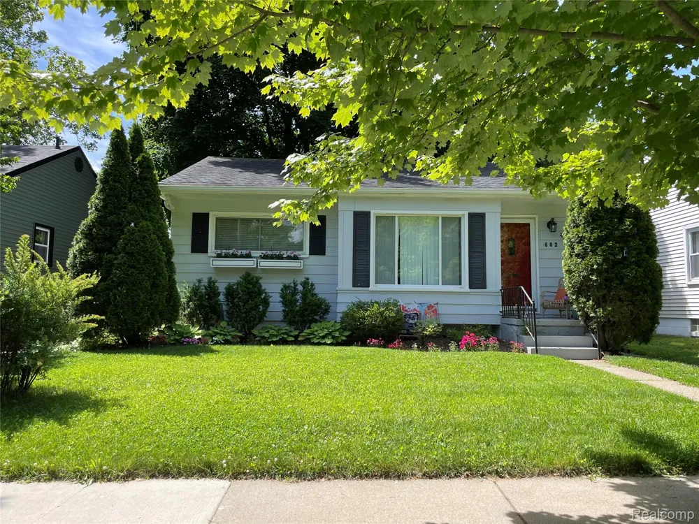 602 Dewey Street Royal Oak City, MI 48067