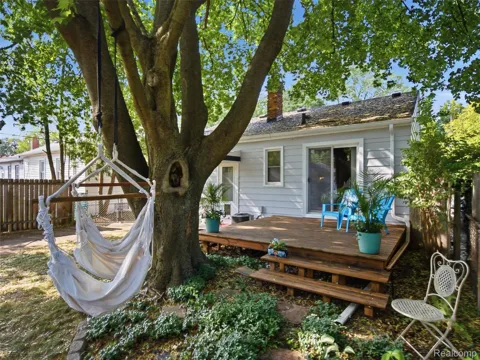 602 Dewey Street