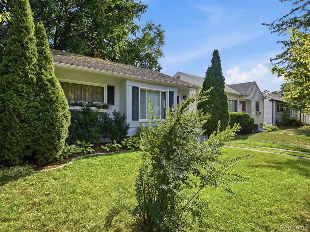 602 Dewey Street Royal Oak City, MI 48067