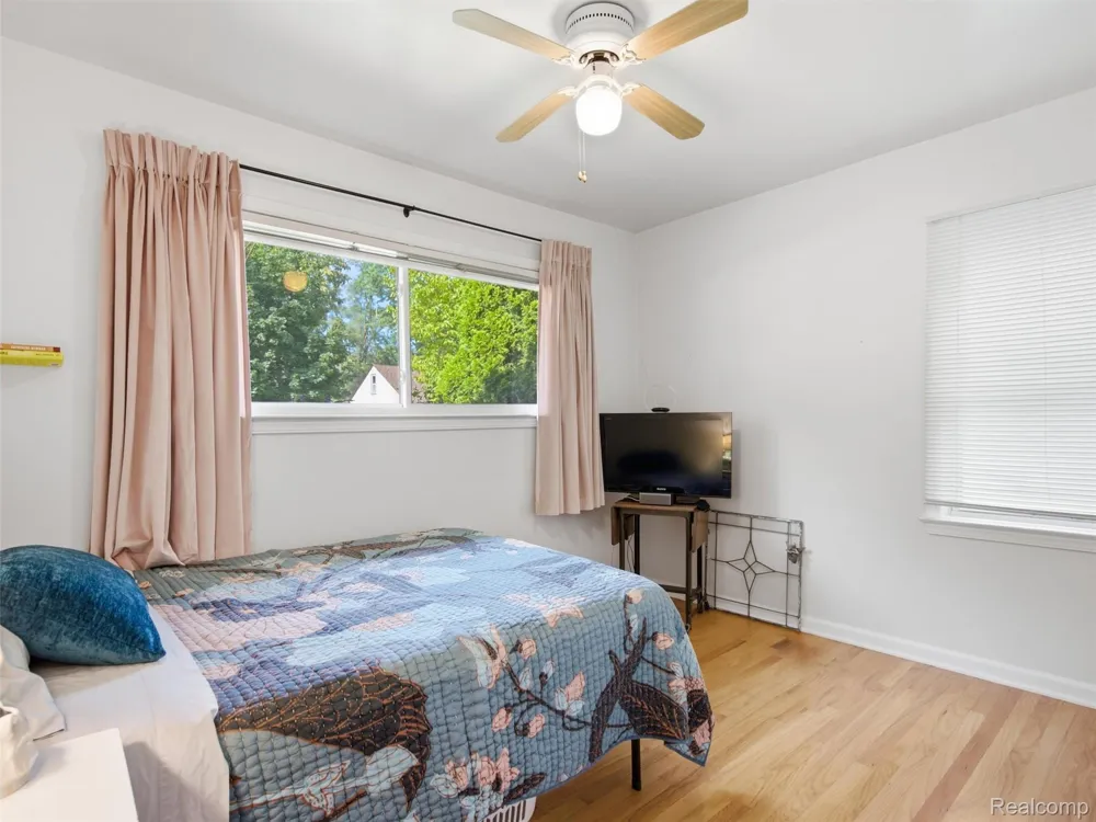 602 Dewey Street Royal Oak City, MI 48067