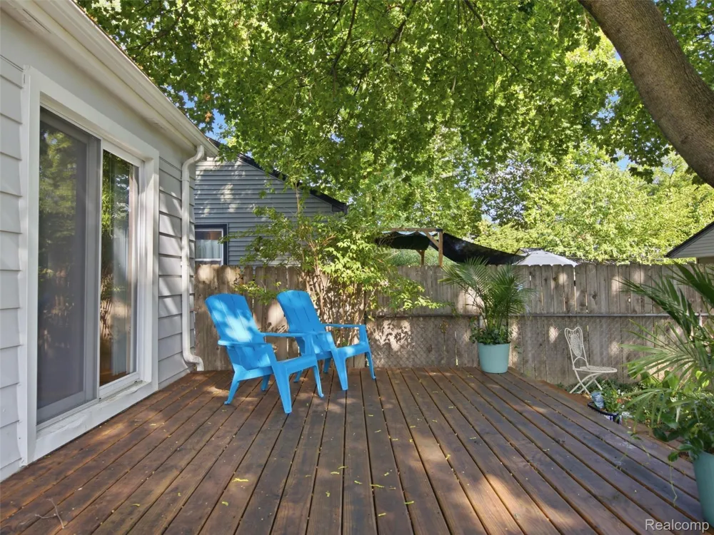 602 Dewey Street Royal Oak City, MI 48067