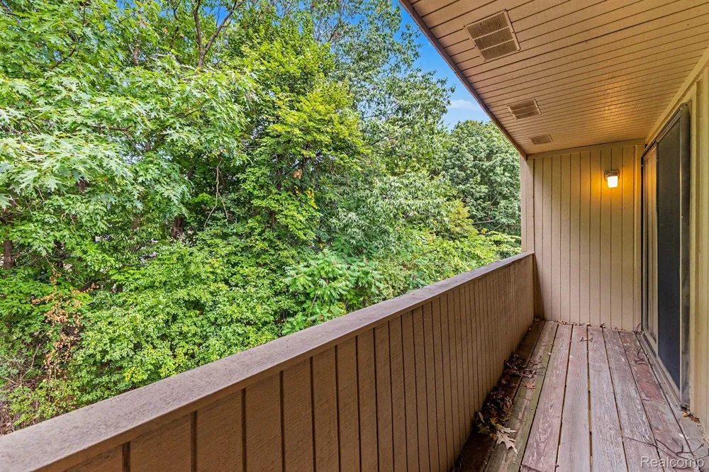 7320 Balsam Court West Bloomfield Charter Township, MI 48322