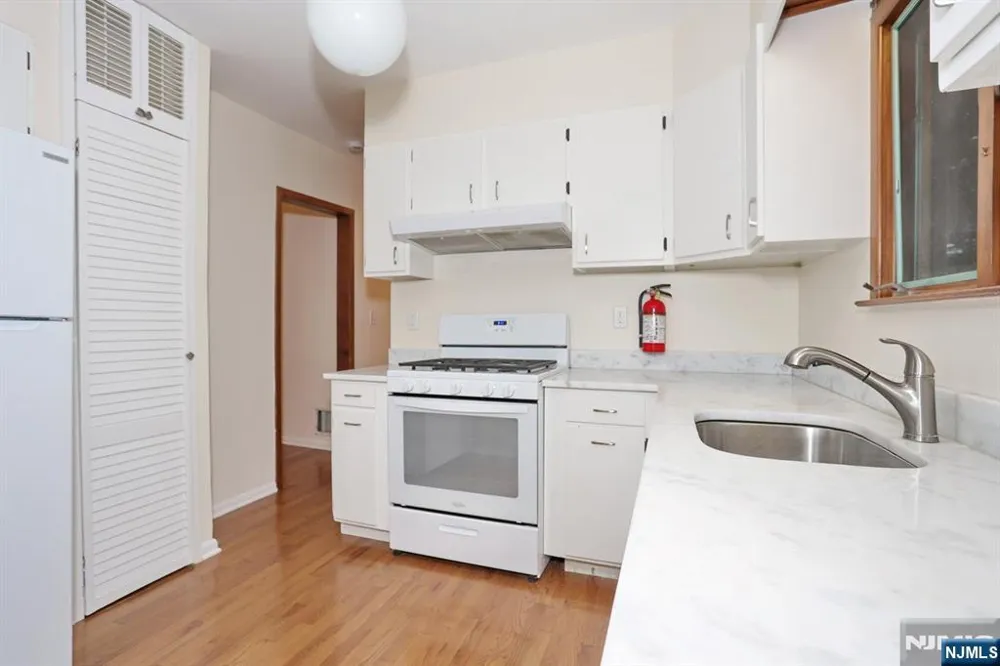 515 N Monroe Street Ridgewood, NJ 07450