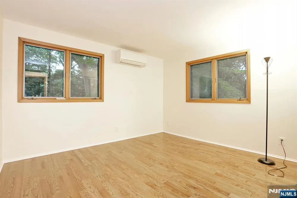 515 N Monroe Street Ridgewood, NJ 07450