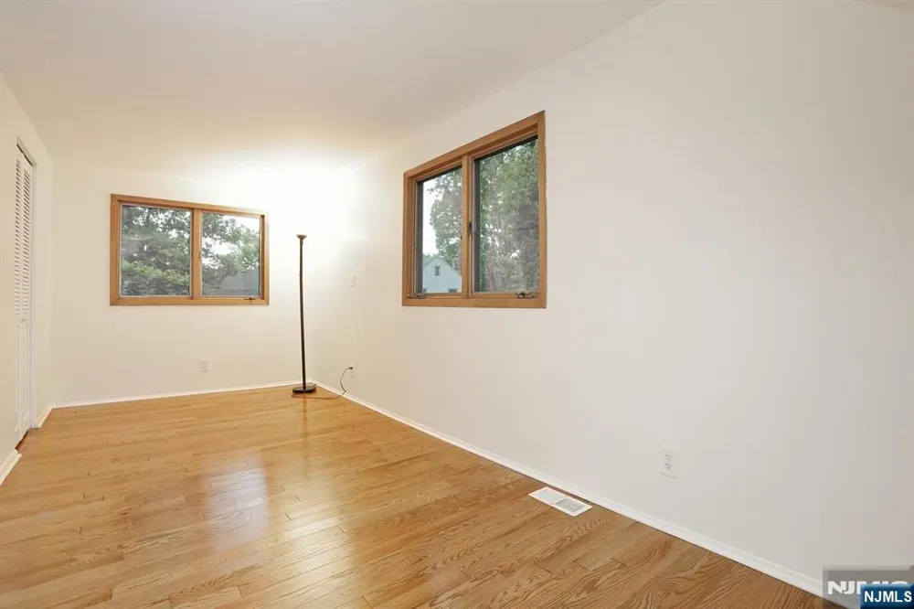 515 N Monroe Street Ridgewood, NJ 07450