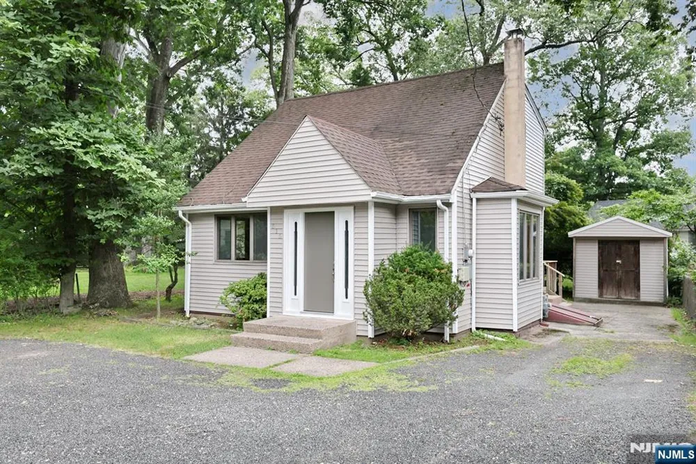 515 N Monroe Street Ridgewood, NJ 07450