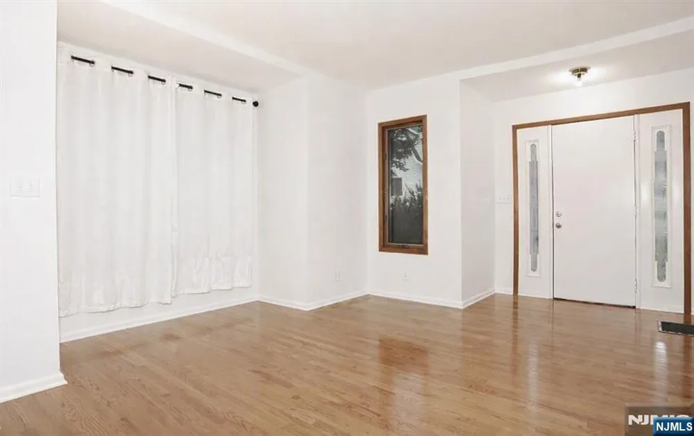 515 N Monroe Street Ridgewood, NJ 07450