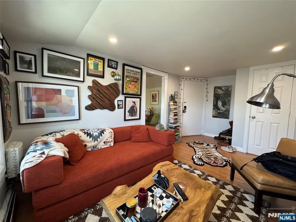 60 Morrissee Avenue 3 Wallington, NJ 07057