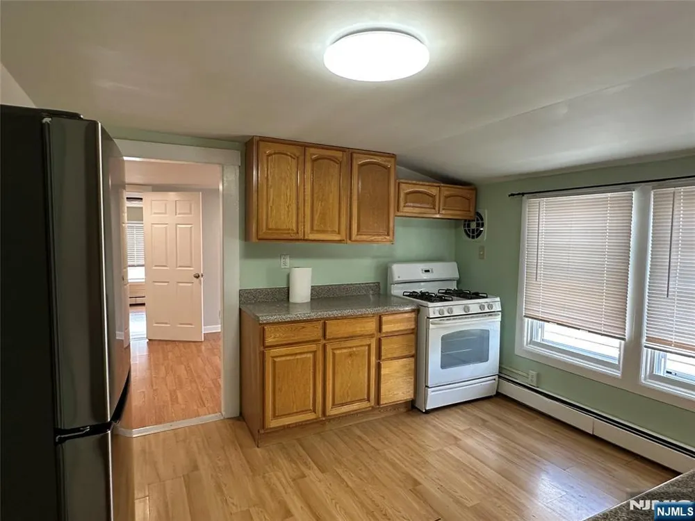 60 Morrissee Avenue 3 Wallington, NJ 07057