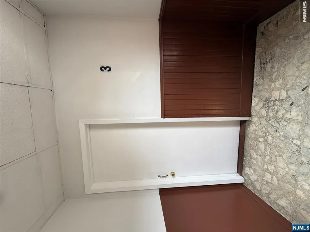 4001 Bergenline Avenue 3 Union City, NJ 07087