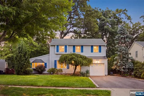 557 Monroe Court