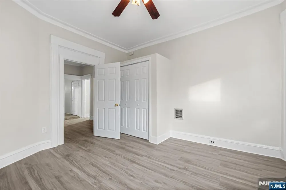 292 Claremont Avenue 1st Floor Jersey City, NJ 07305