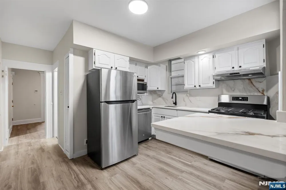 292 Claremont Avenue 1st Floor Jersey City, NJ 07305