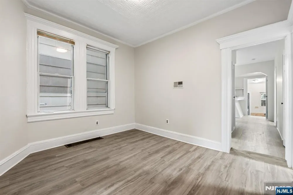 292 Claremont Avenue 1st Floor Jersey City, NJ 07305