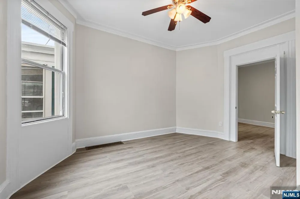 292 Claremont Avenue 1st Floor Jersey City, NJ 07305