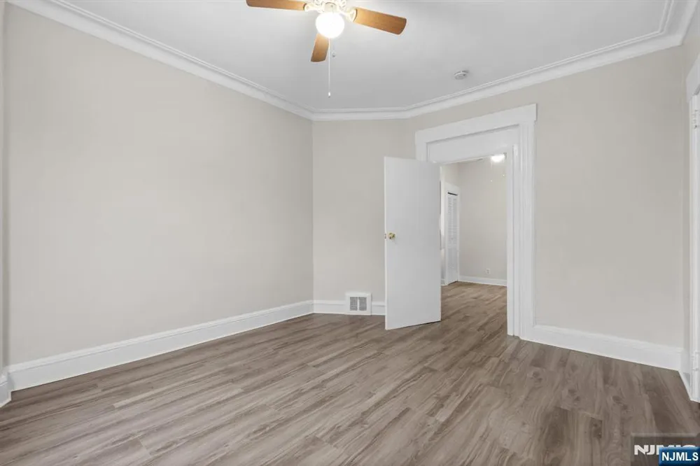 292 Claremont Avenue 2nd floor Jersey City, NJ 07305