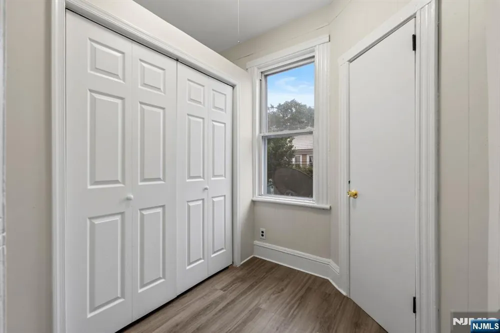 292 Claremont Avenue 2nd floor Jersey City, NJ 07305