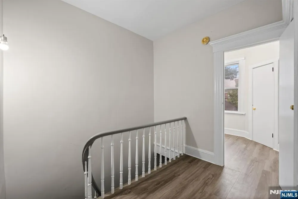 292 Claremont Avenue 2nd floor Jersey City, NJ 07305