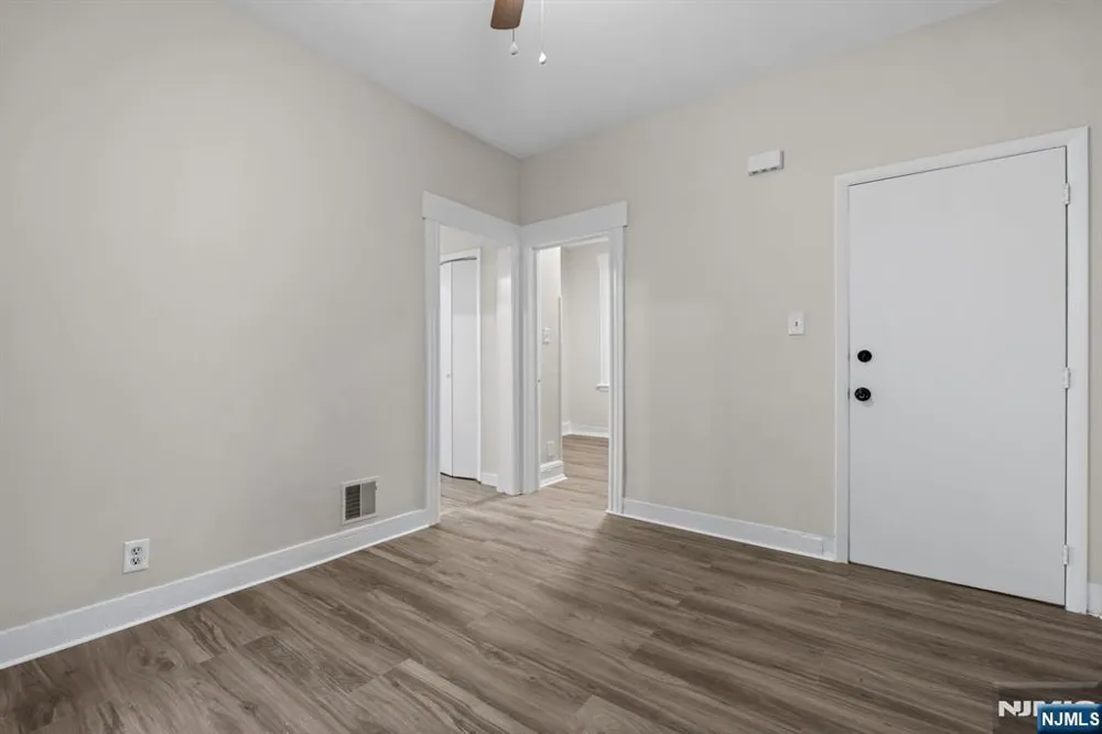 292 Claremont Avenue 2nd floor Jersey City, NJ 07305