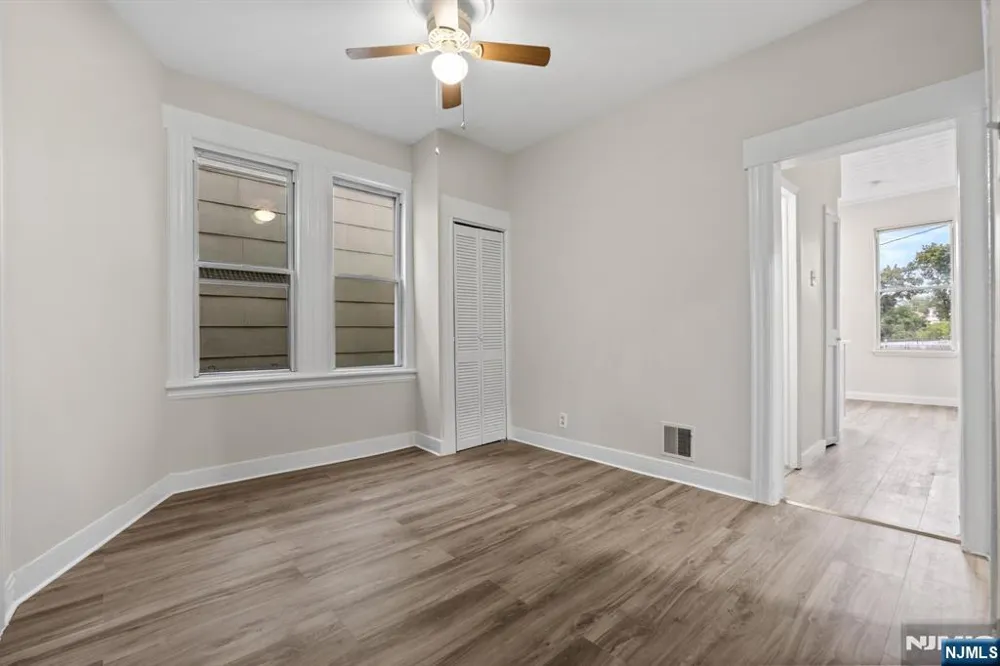292 Claremont Avenue 2nd floor Jersey City, NJ 07305