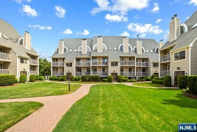605 River Renaissance East Rutherford, NJ 07073