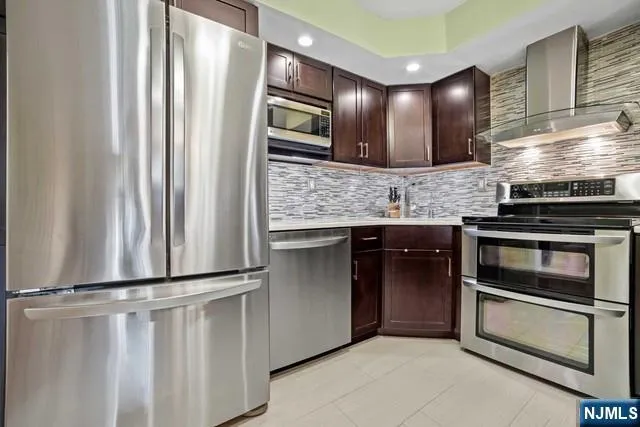 605 River Renaissance East Rutherford, NJ 07073