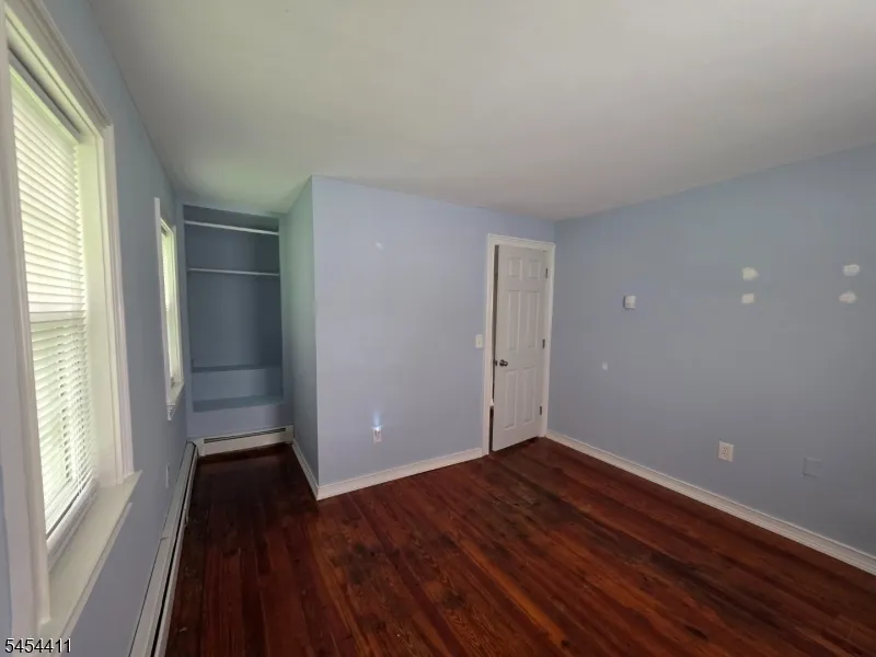 693 Townsbury Rd Mansfield, NJ 07838