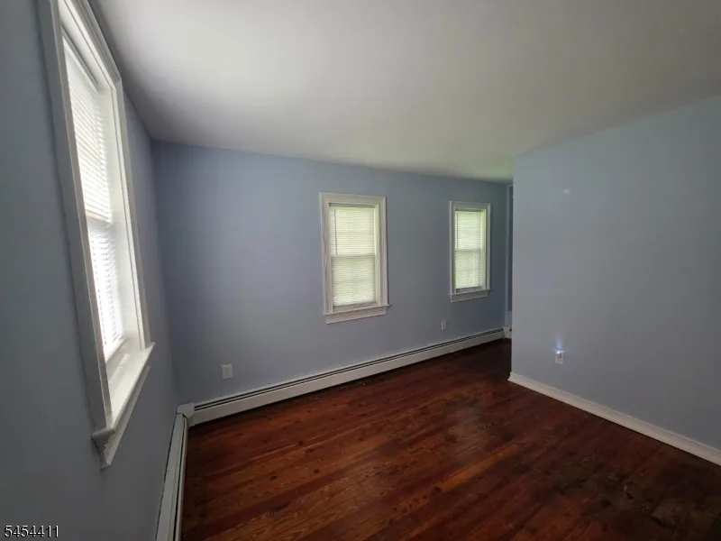 693 Townsbury Rd Mansfield, NJ 07838
