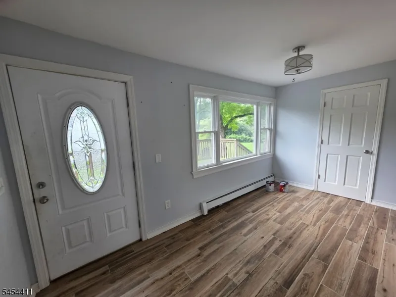 693 Townsbury Rd Mansfield, NJ 07838